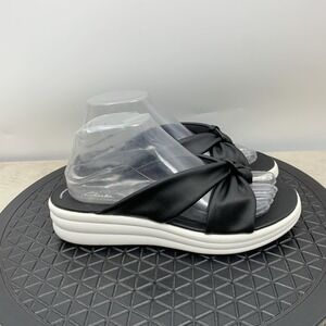 Clarks Sandals Women Size 8.5 Shoes Black Faux Leather Thong Flip Flops Cloud